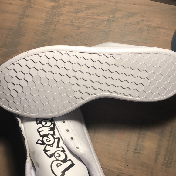 Adidas Mens Pokémon shoes - Picture 3 of 4